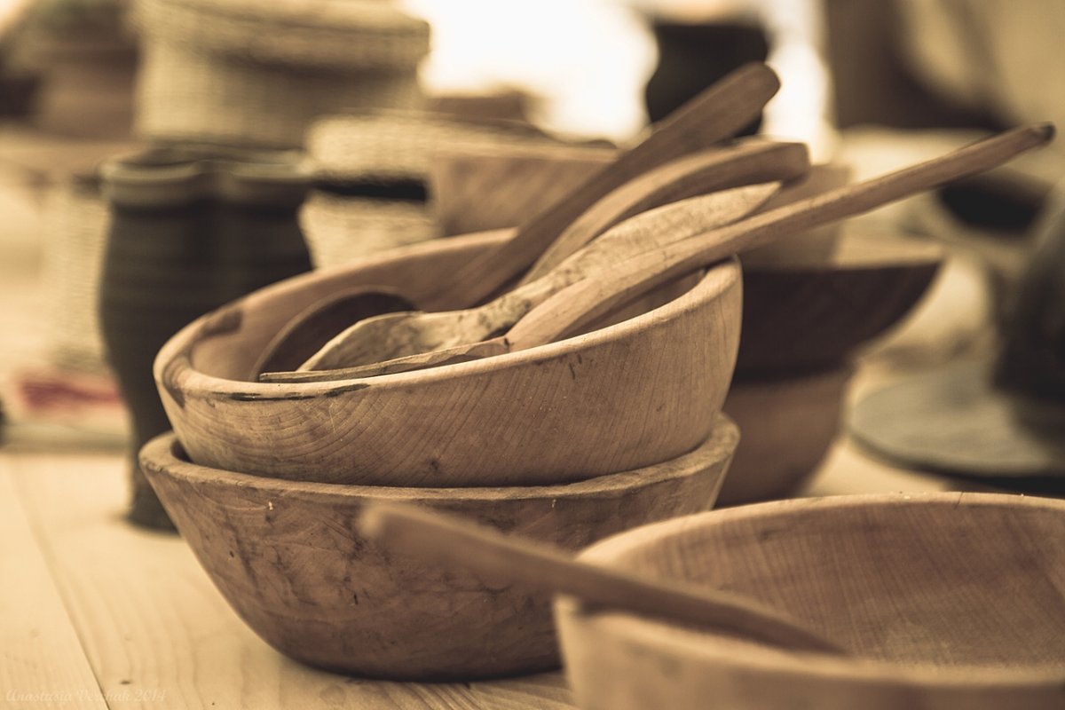 Старинная деревянная посуда