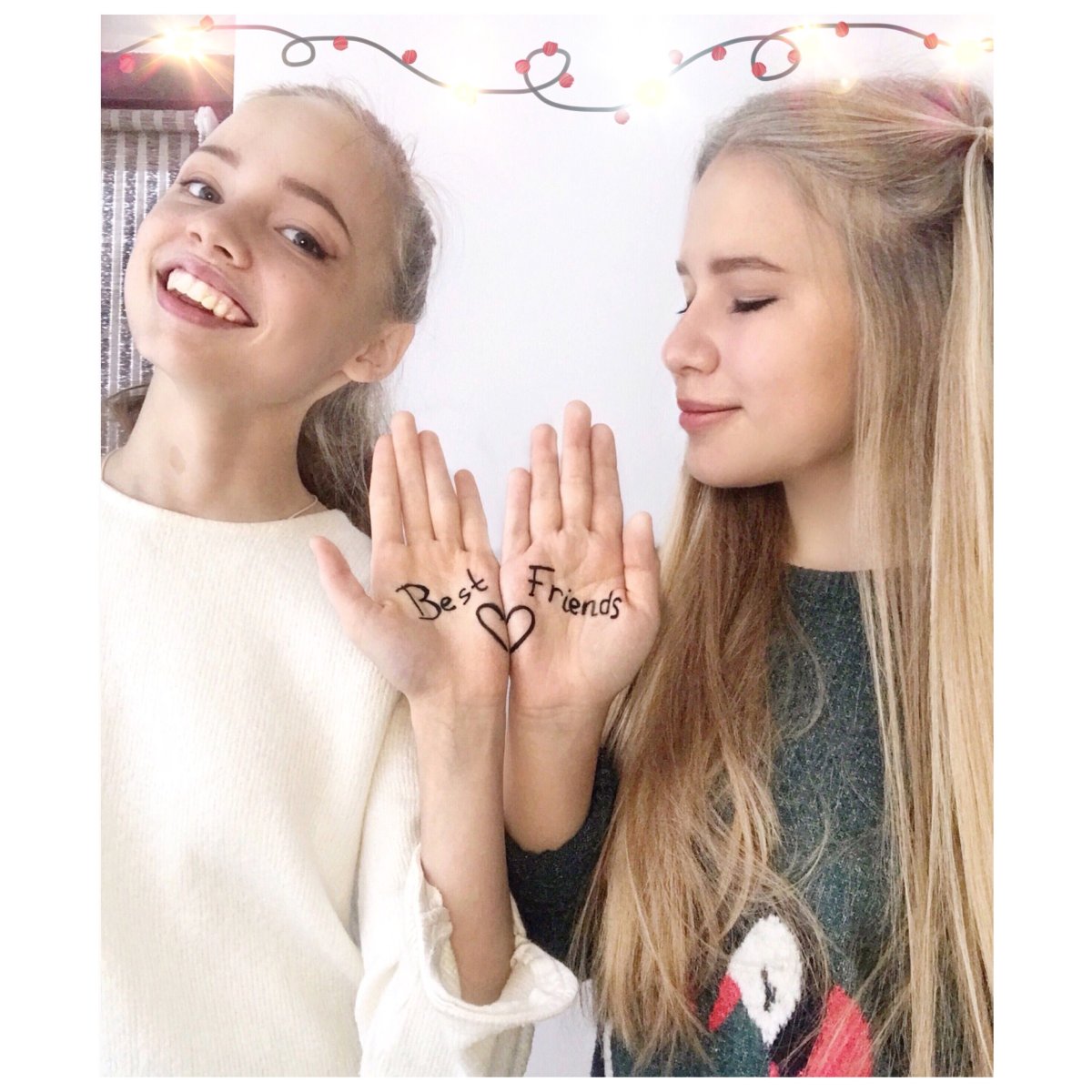 Двойняшки девочки