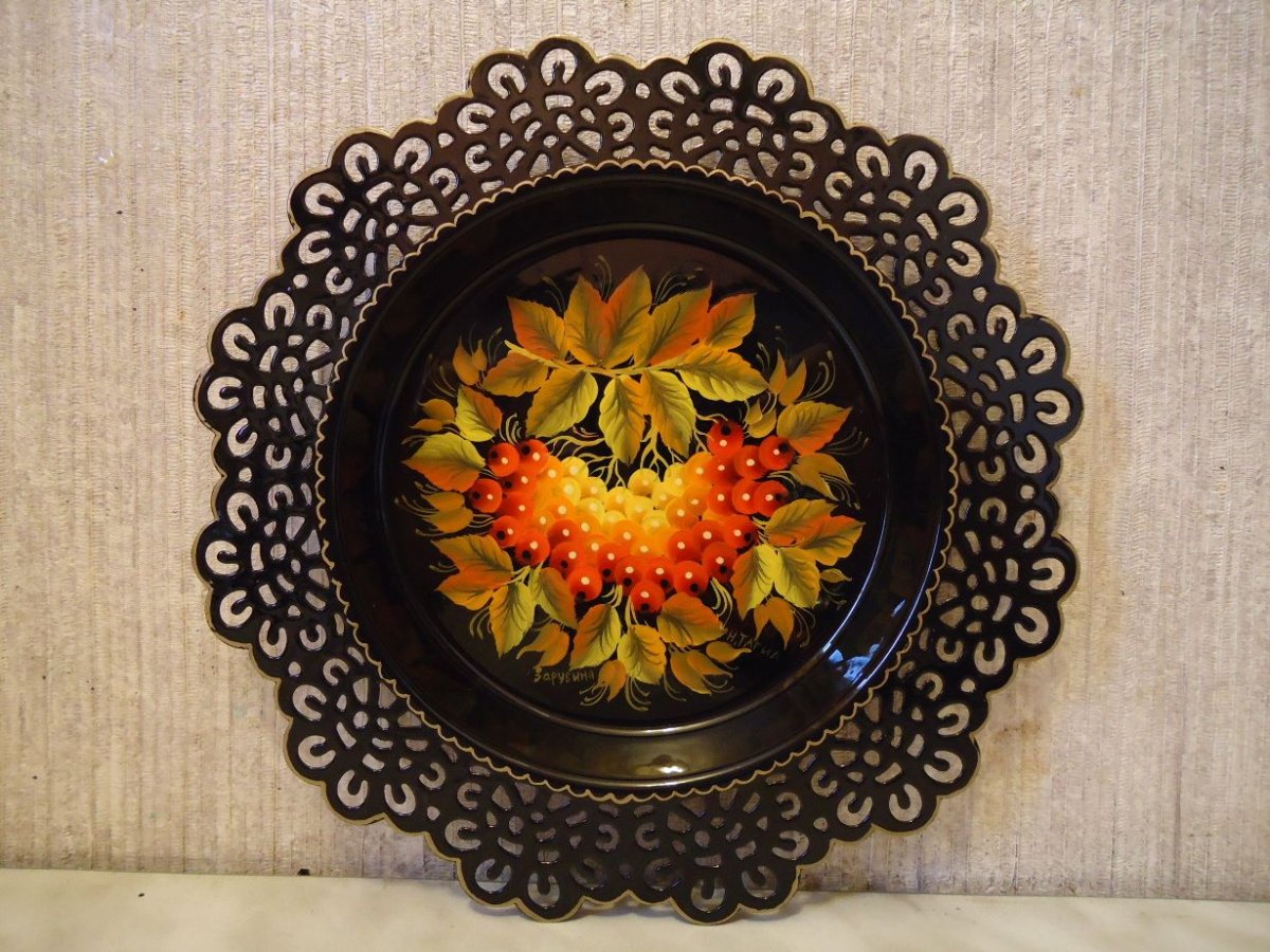 Нижне Тагильская лаковая роспись поднос рябина