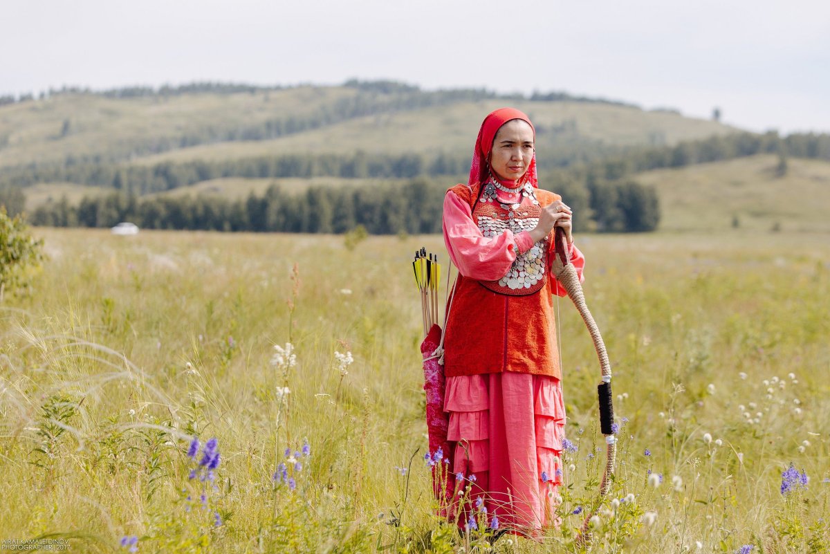 Башкирка в национальном костюме