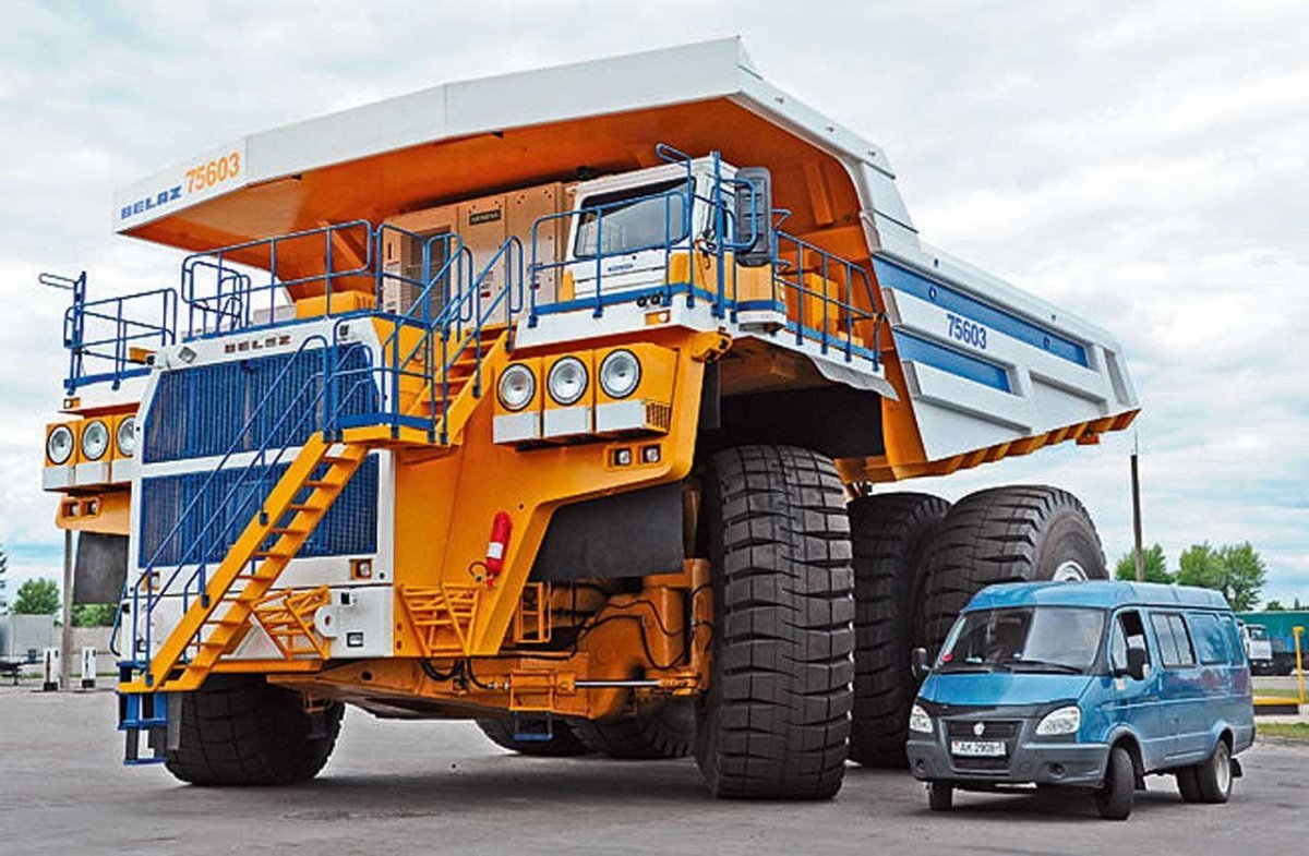 БЕЛАЗ карьерный самосвал