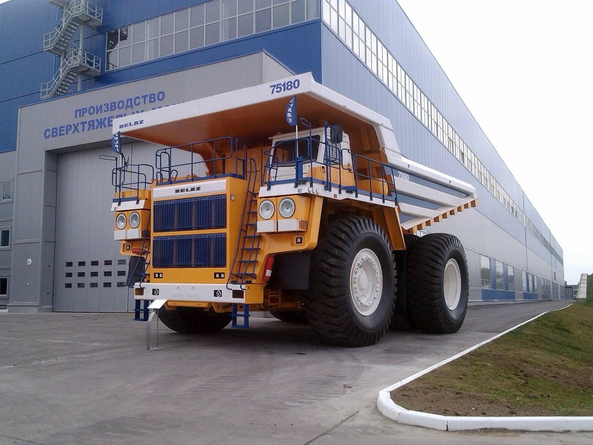 БЕЛАЗ-75710