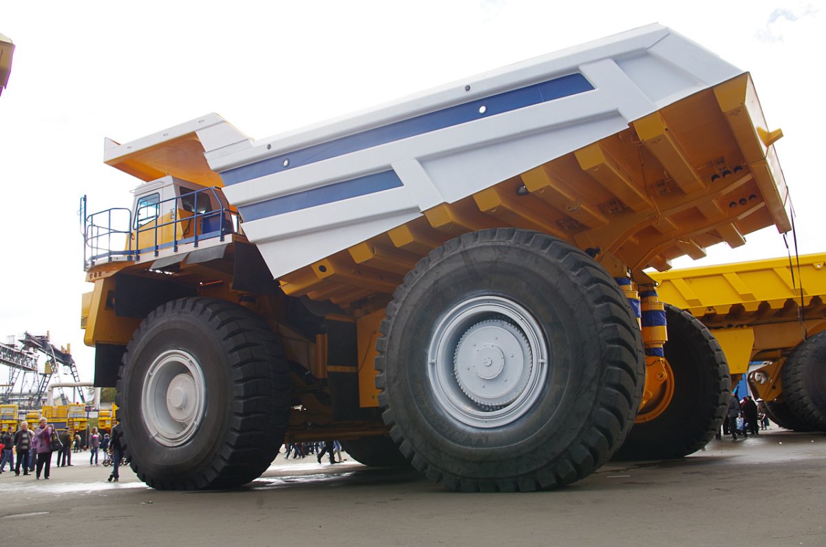 БЕЛАЗ 450 тонн