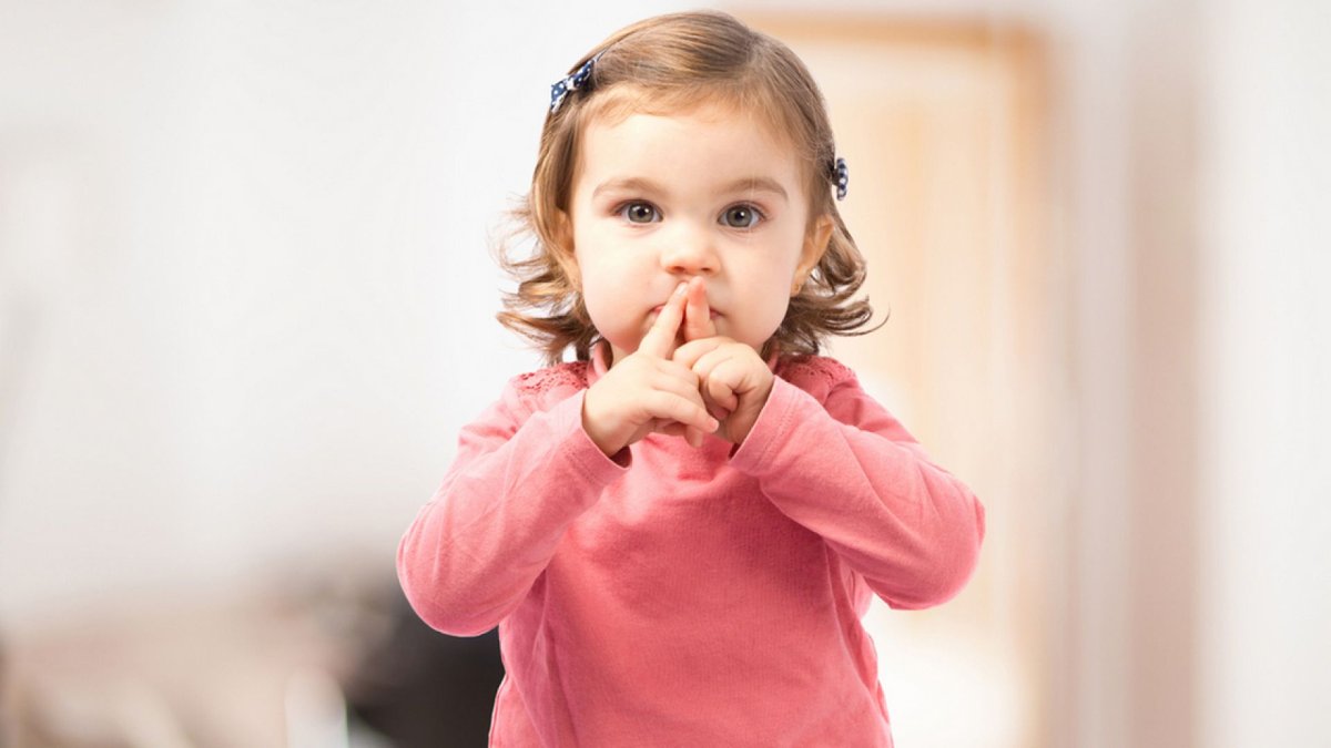 Плачущая девочка