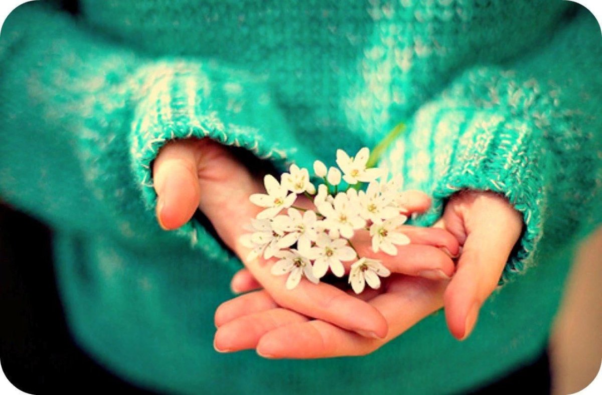 Цветок на руку.