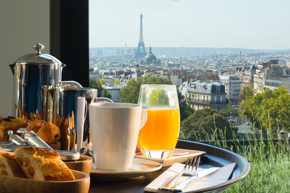 Завтрак в Париже
