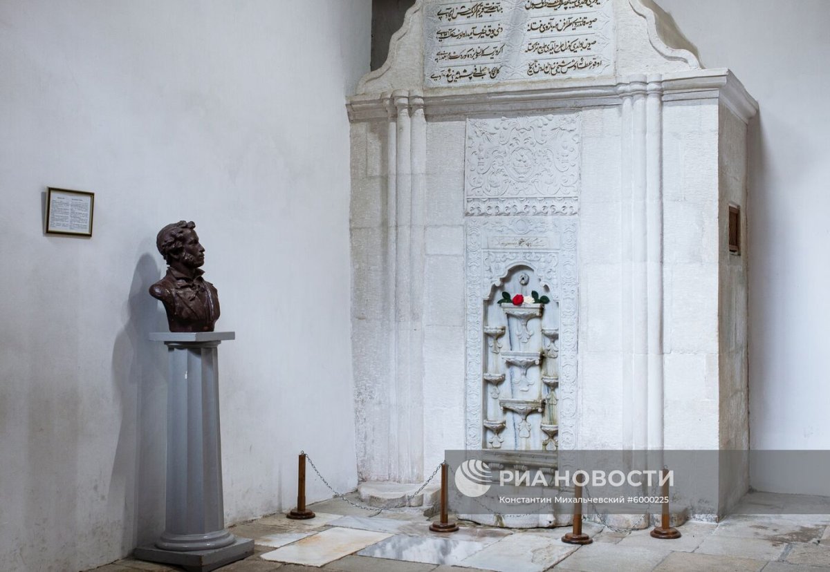 Ханский дворец в Крыму фото фонтан слез