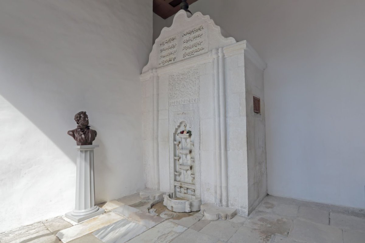 Ханский дворец Бахчисарайский фонтан