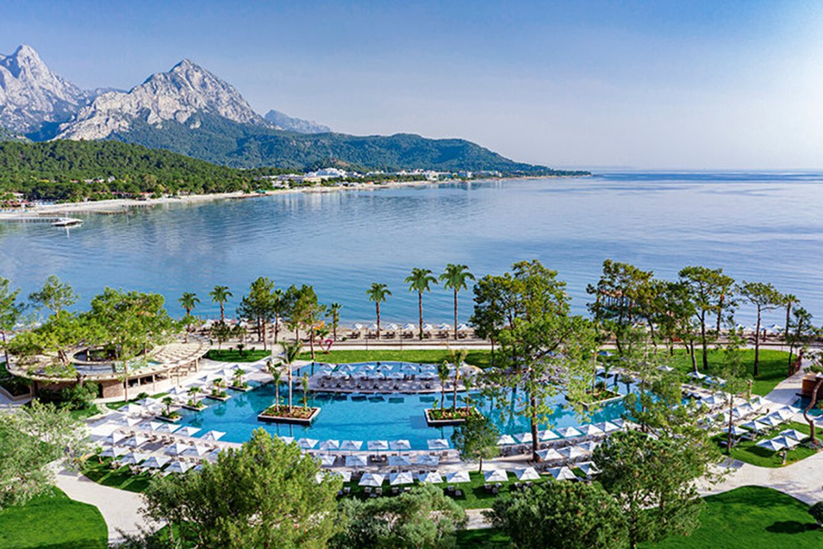 Анна Снаткина в купальнике