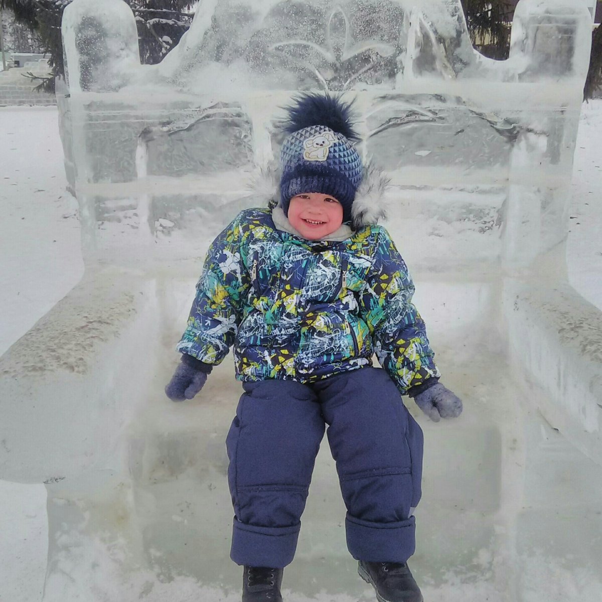 Веселая компания на яхте