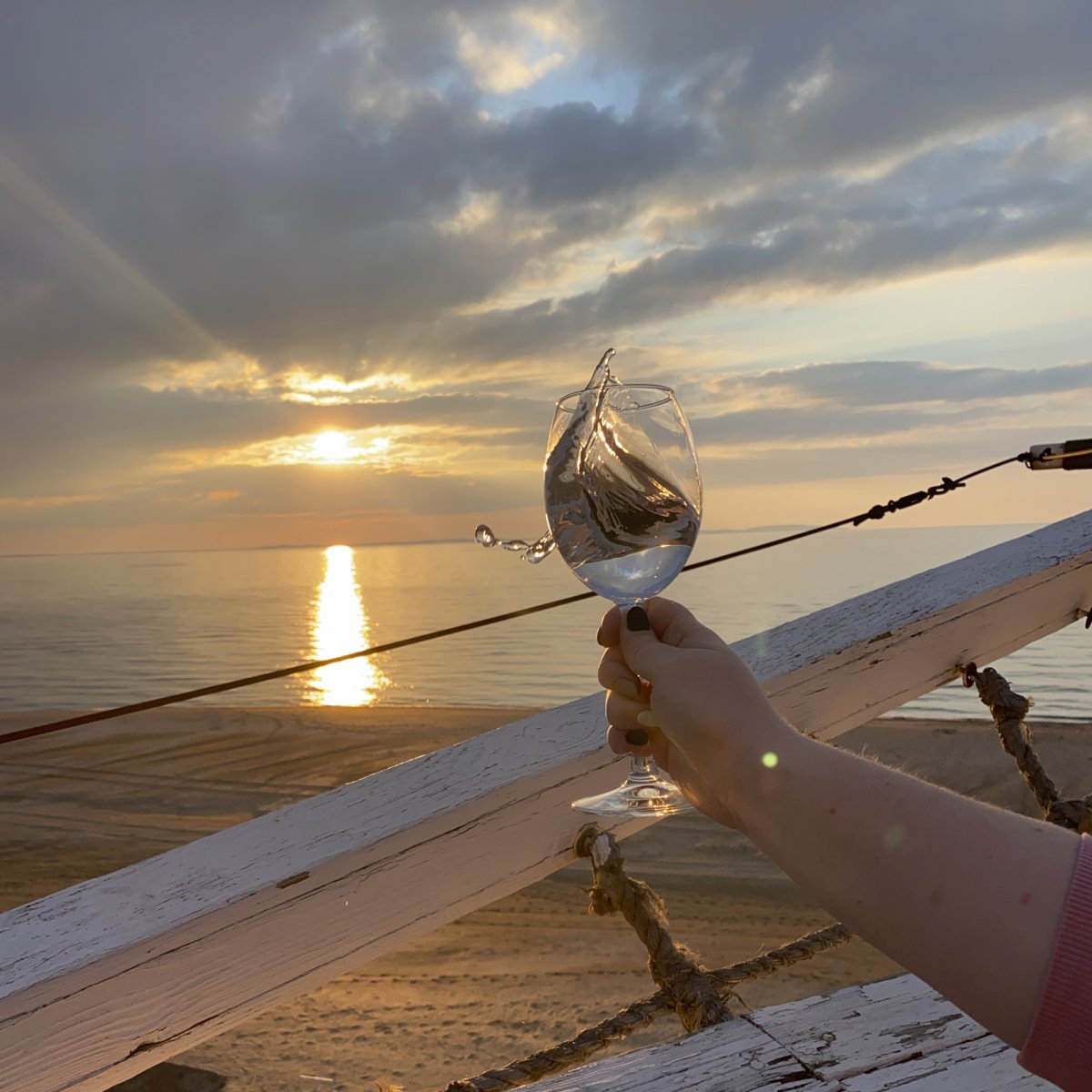 Исполняю желания надпись