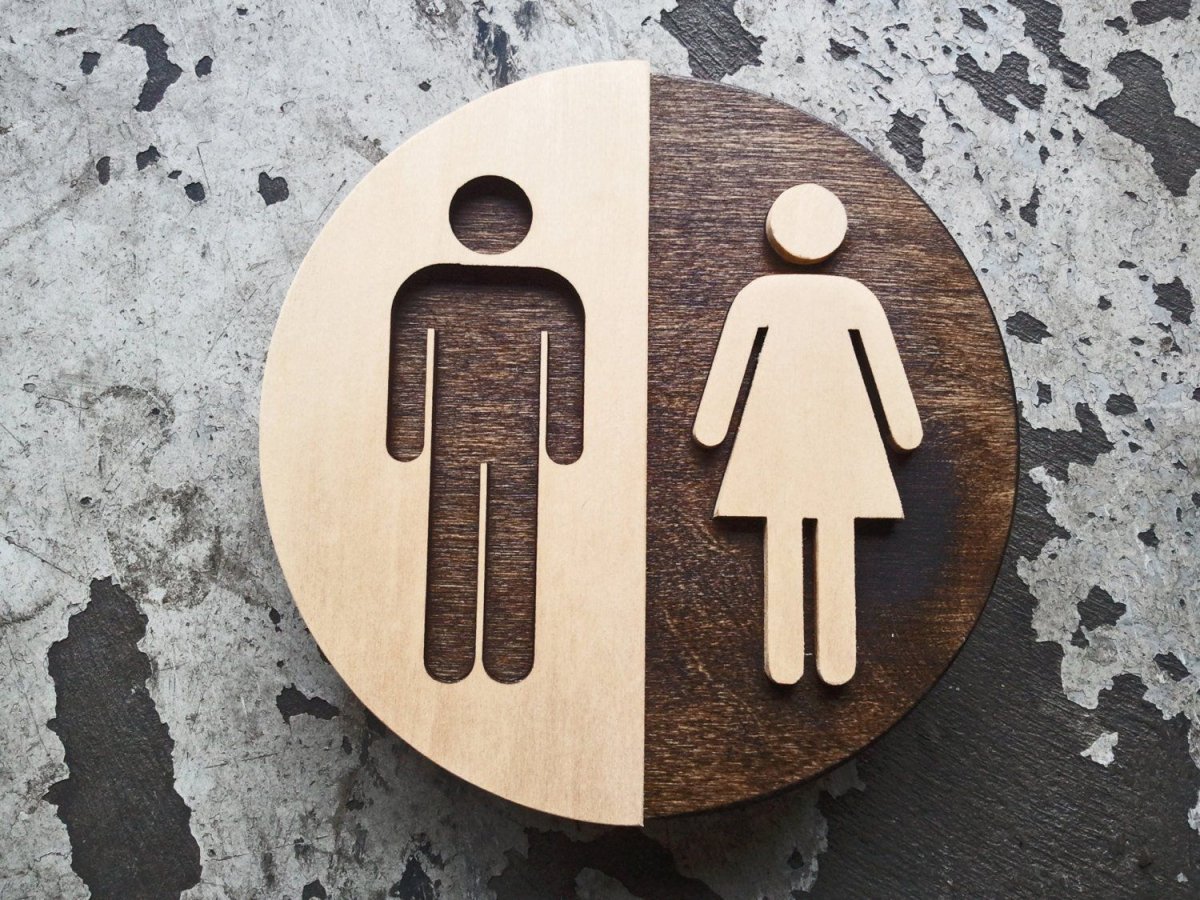 Табличка на туалет фанера