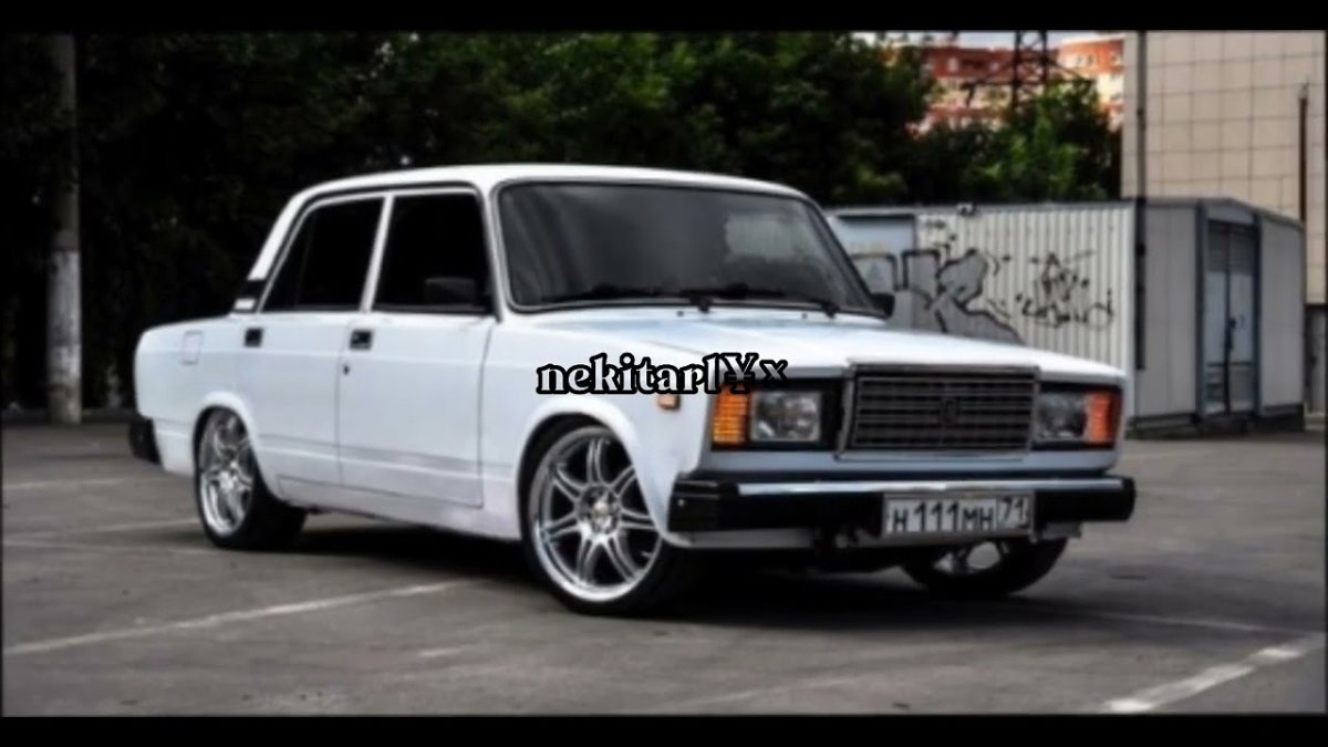 ВАЗ 2107 белая тюнинг