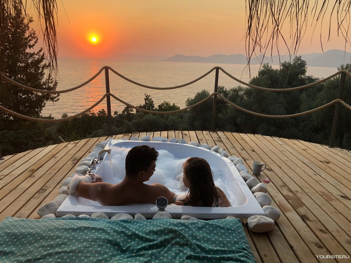 Корейские парочки ночью