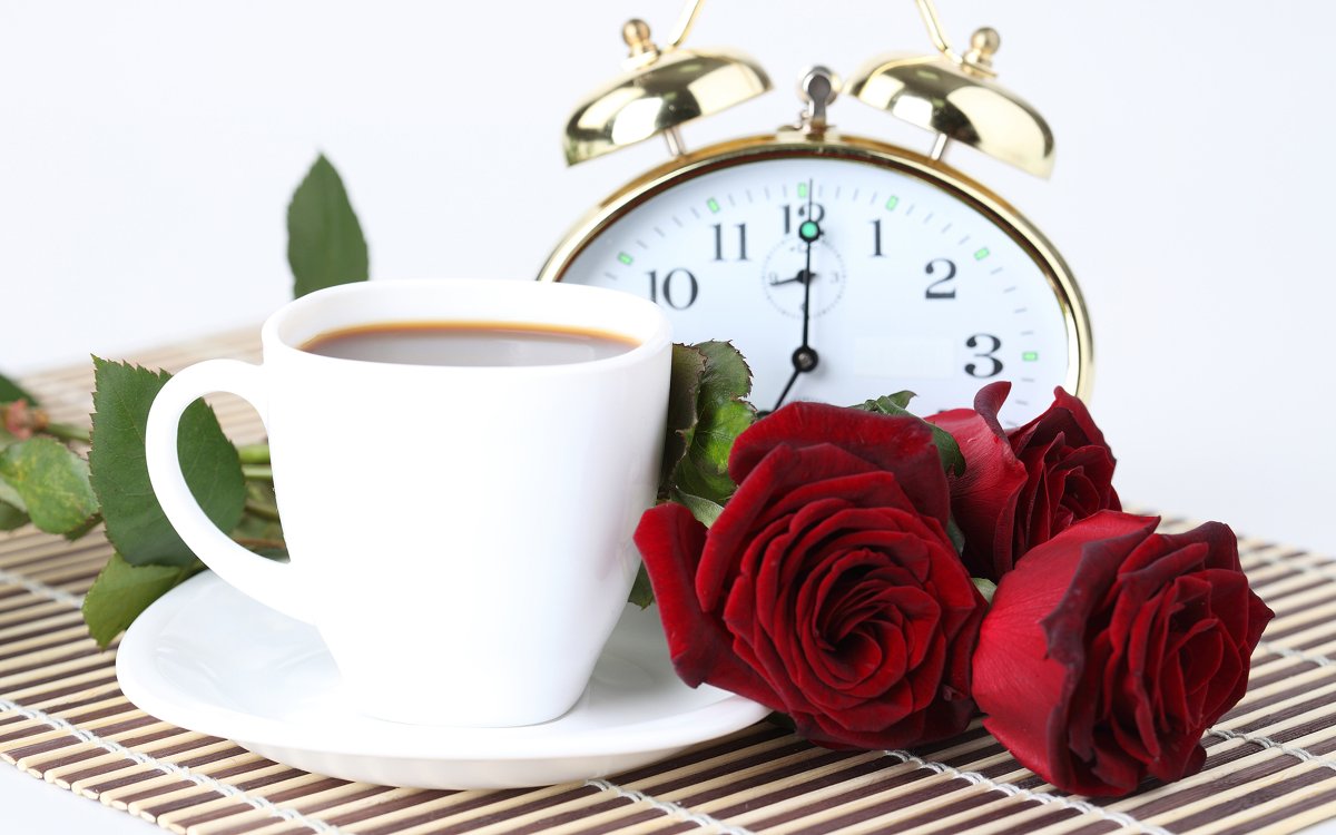 Чашка кофе с цветами