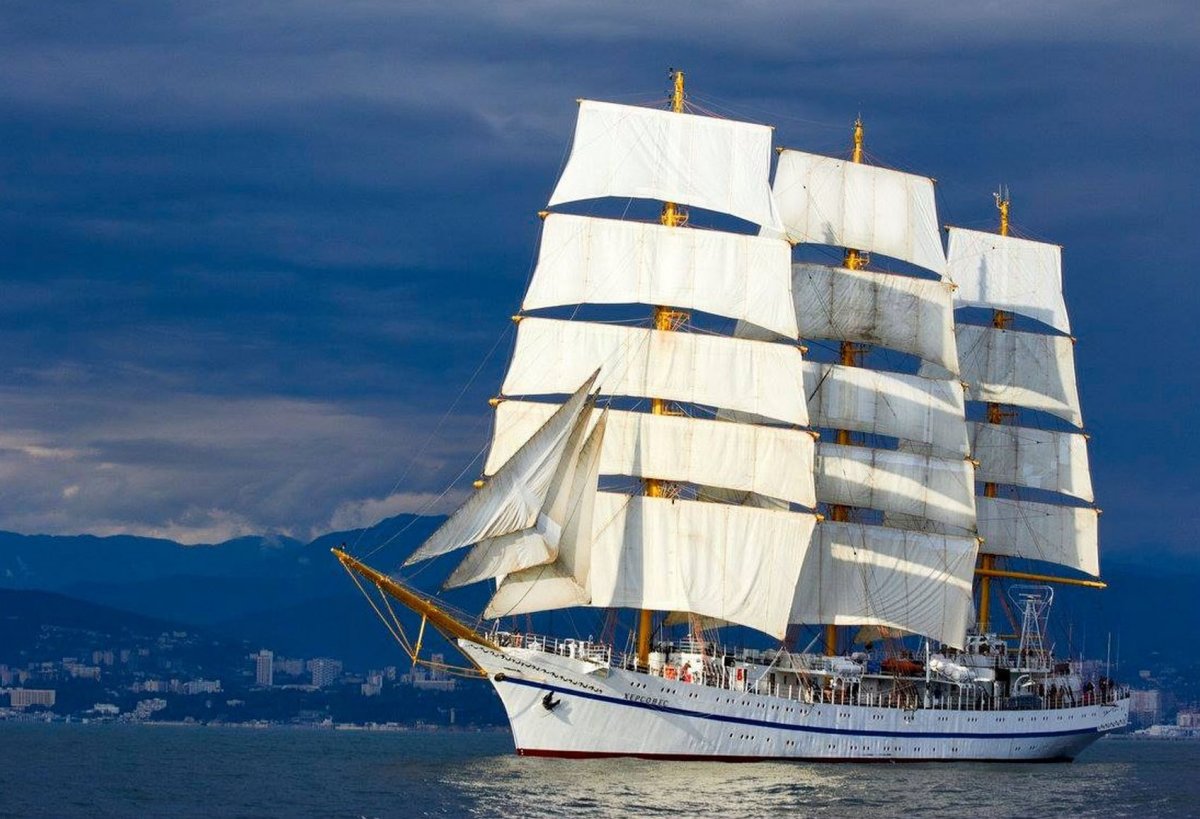 Крузенштерн парусник