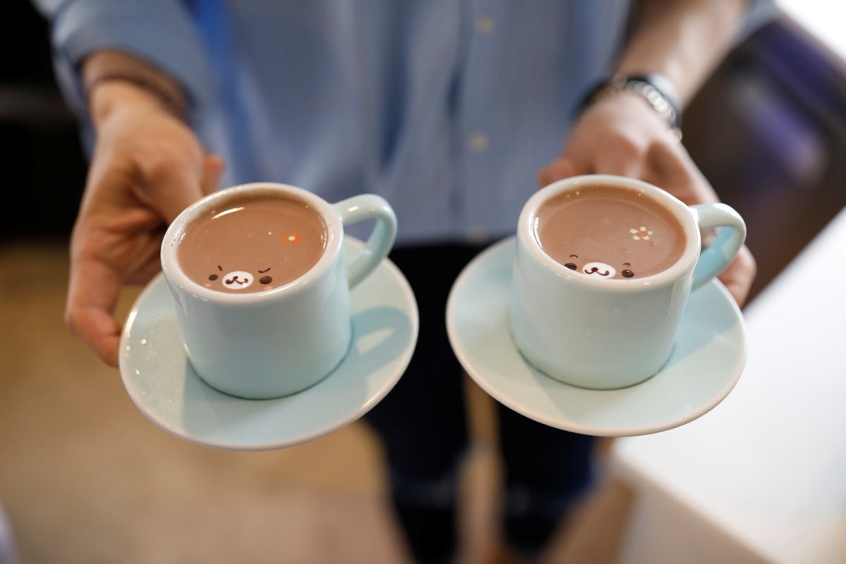 Выпить кофе