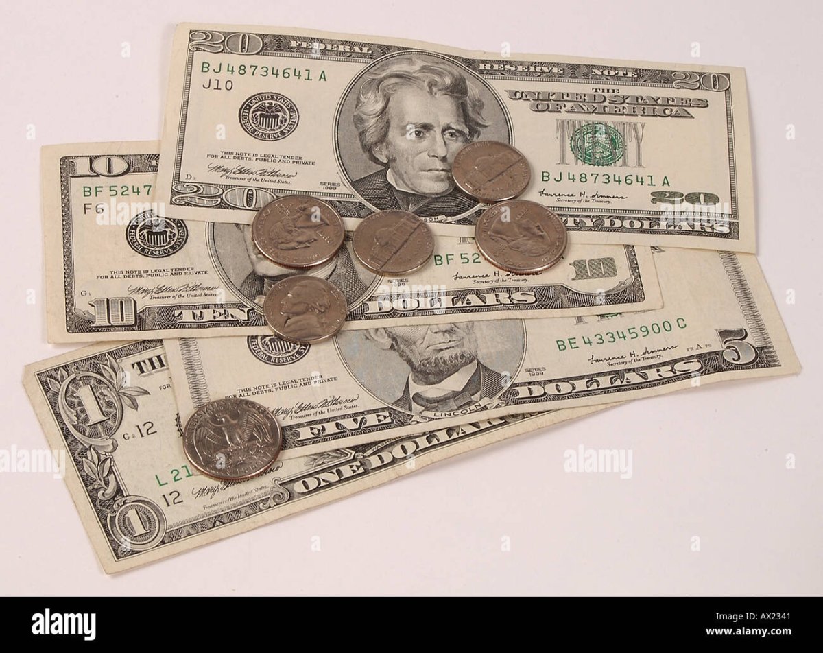 Доллары банкноты и монеты