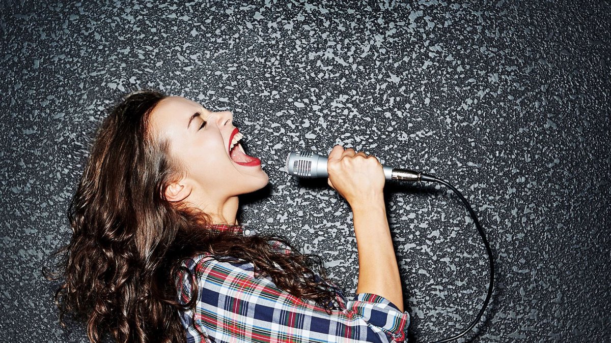 Микрофон на сцене