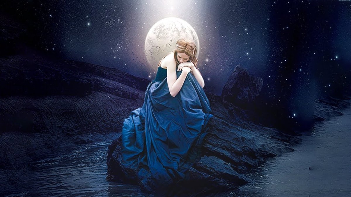 Лунная девушка