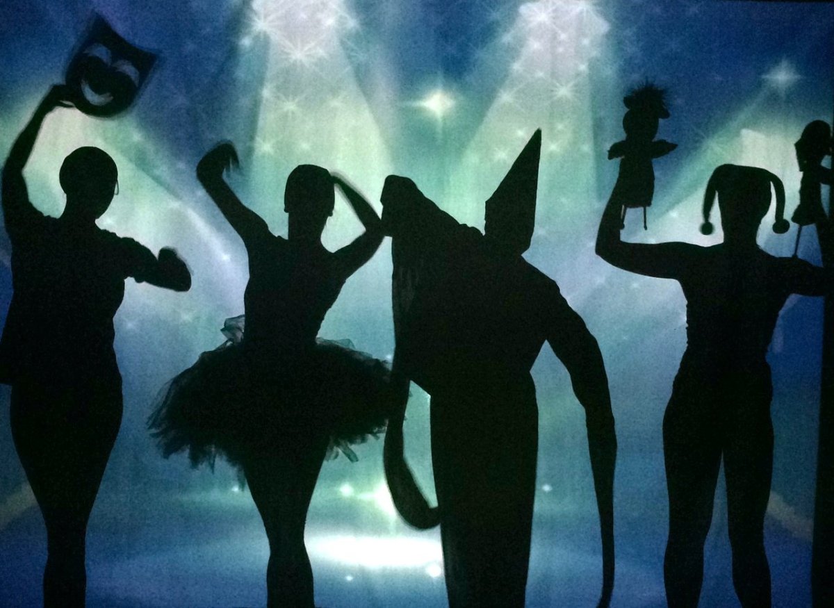 День театра