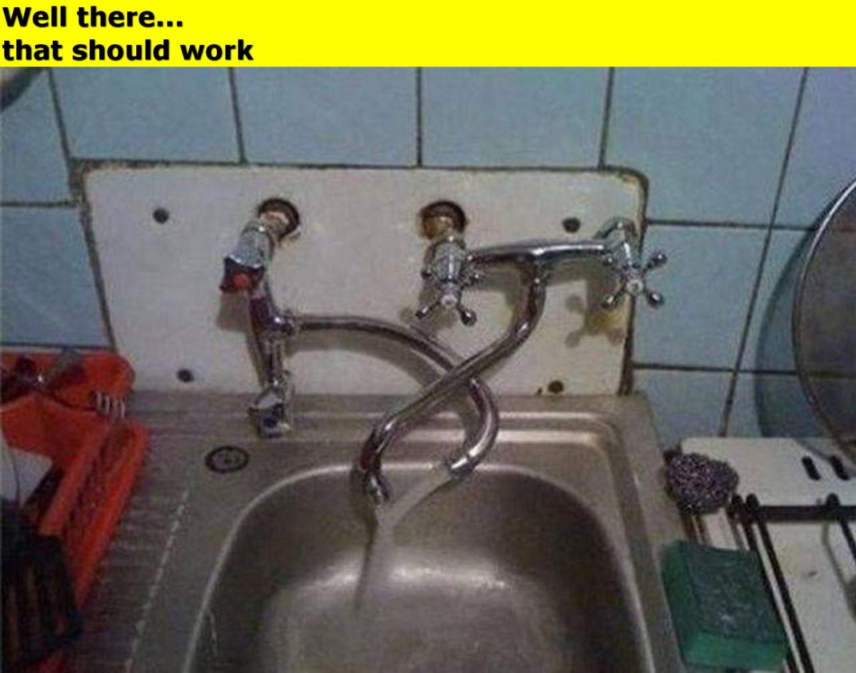 Чинят трубы