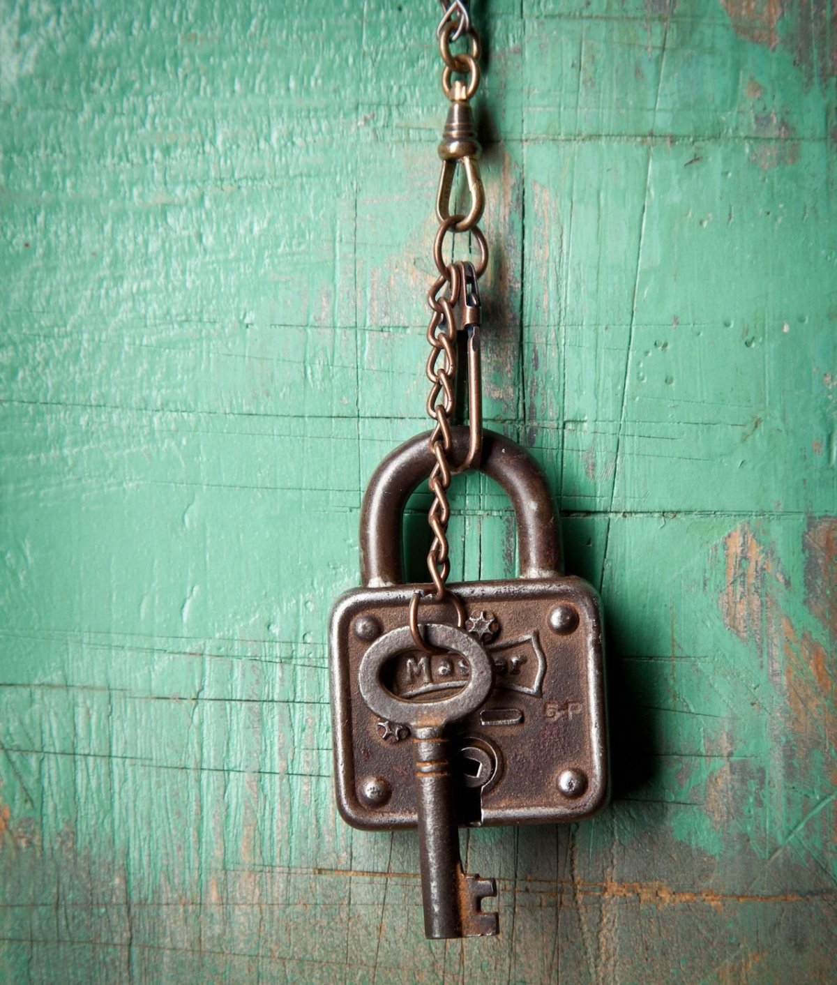 Старинные двери в замках