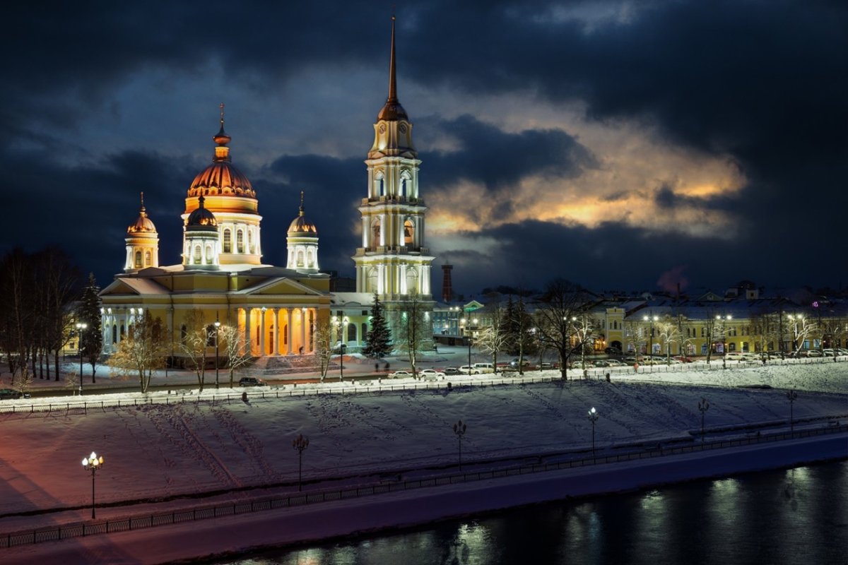 Рыбинск собор вечер