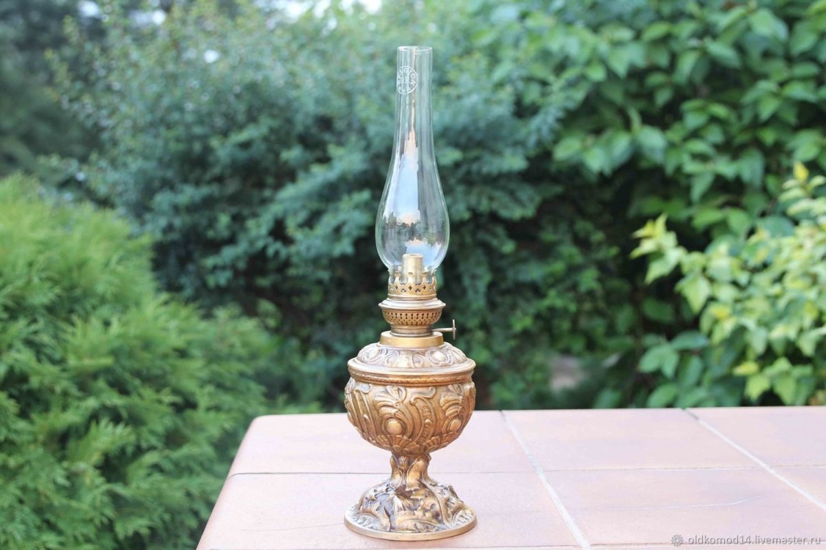 Семилинейная керосиновая лампа