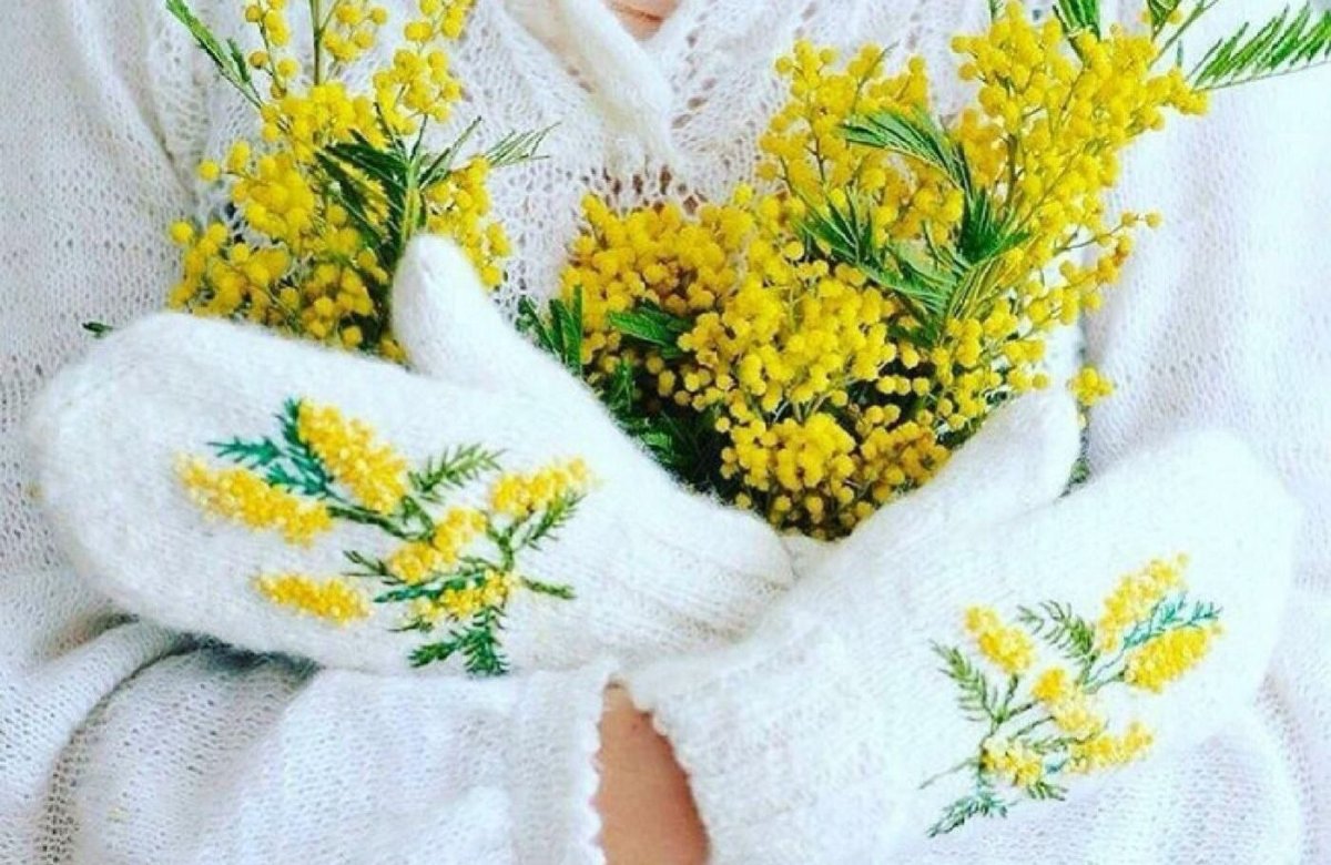 Чаепитие с мимозой