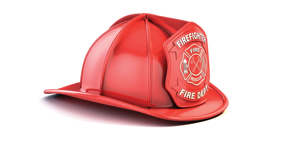 Пожарная каска на прозрачном фоне
