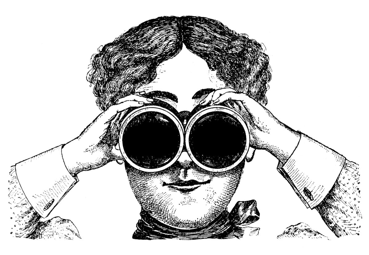 Человек с большим биноклем