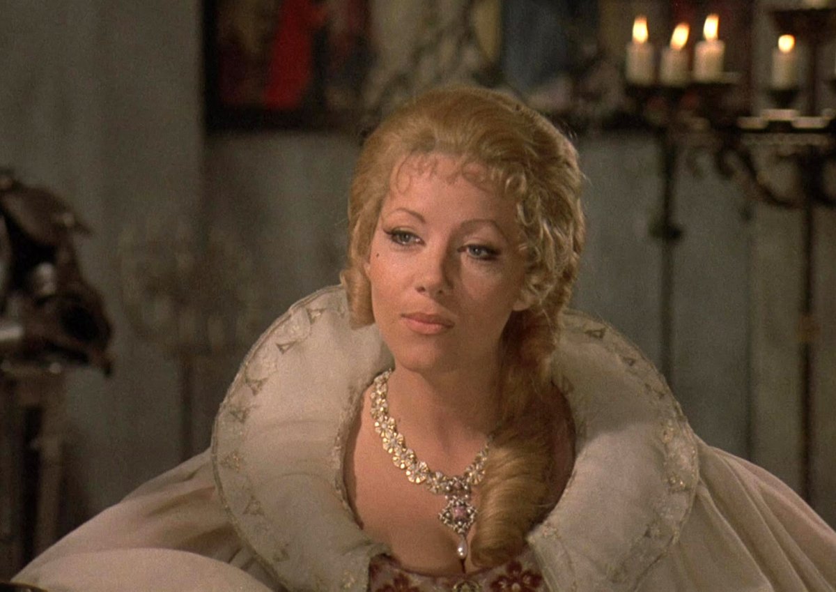 Графиня Дракула фильм 2015