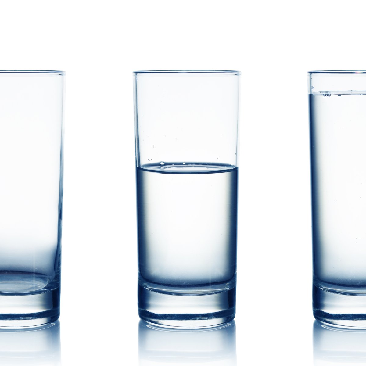 Шипучая таблетка в стакане