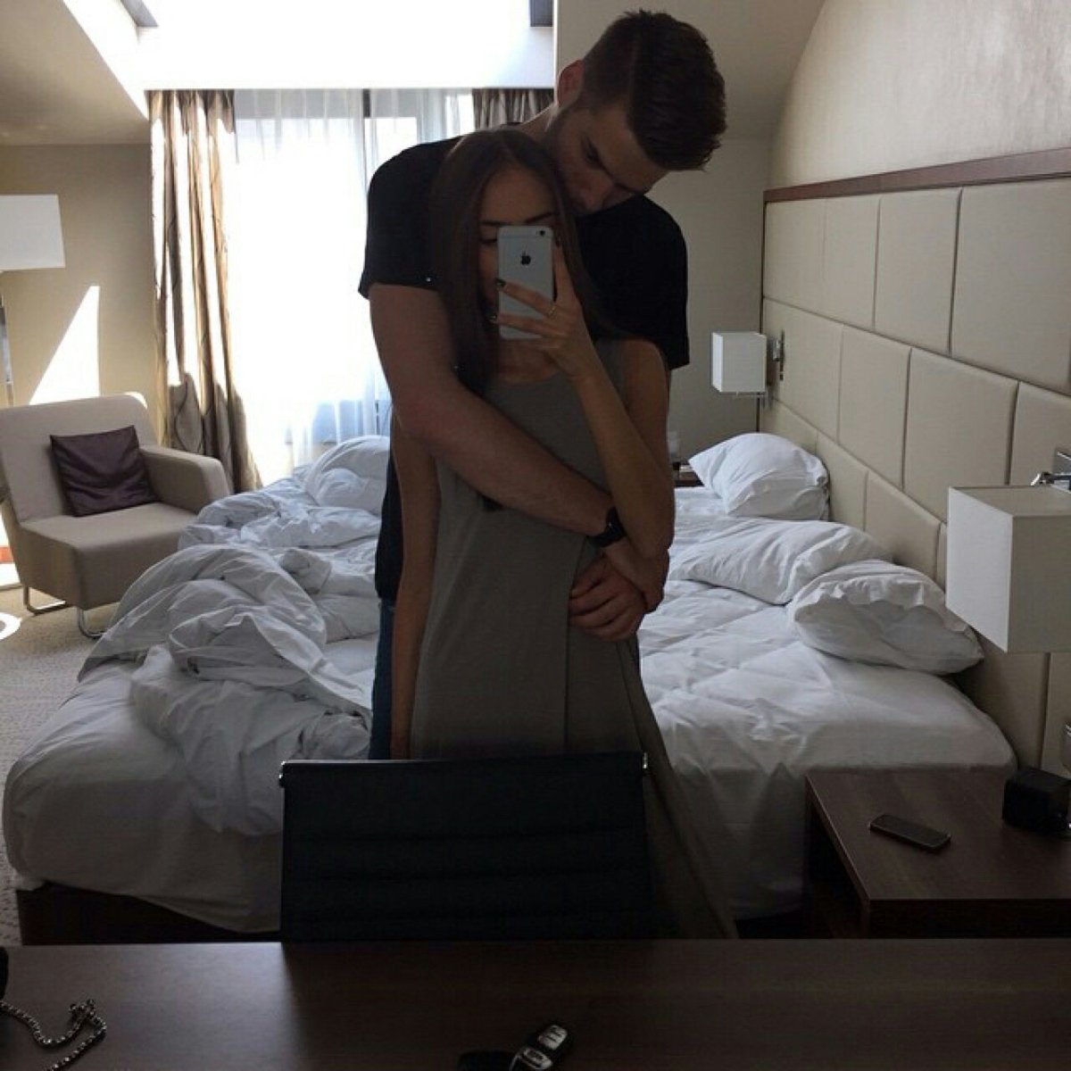Селфи пары в постели