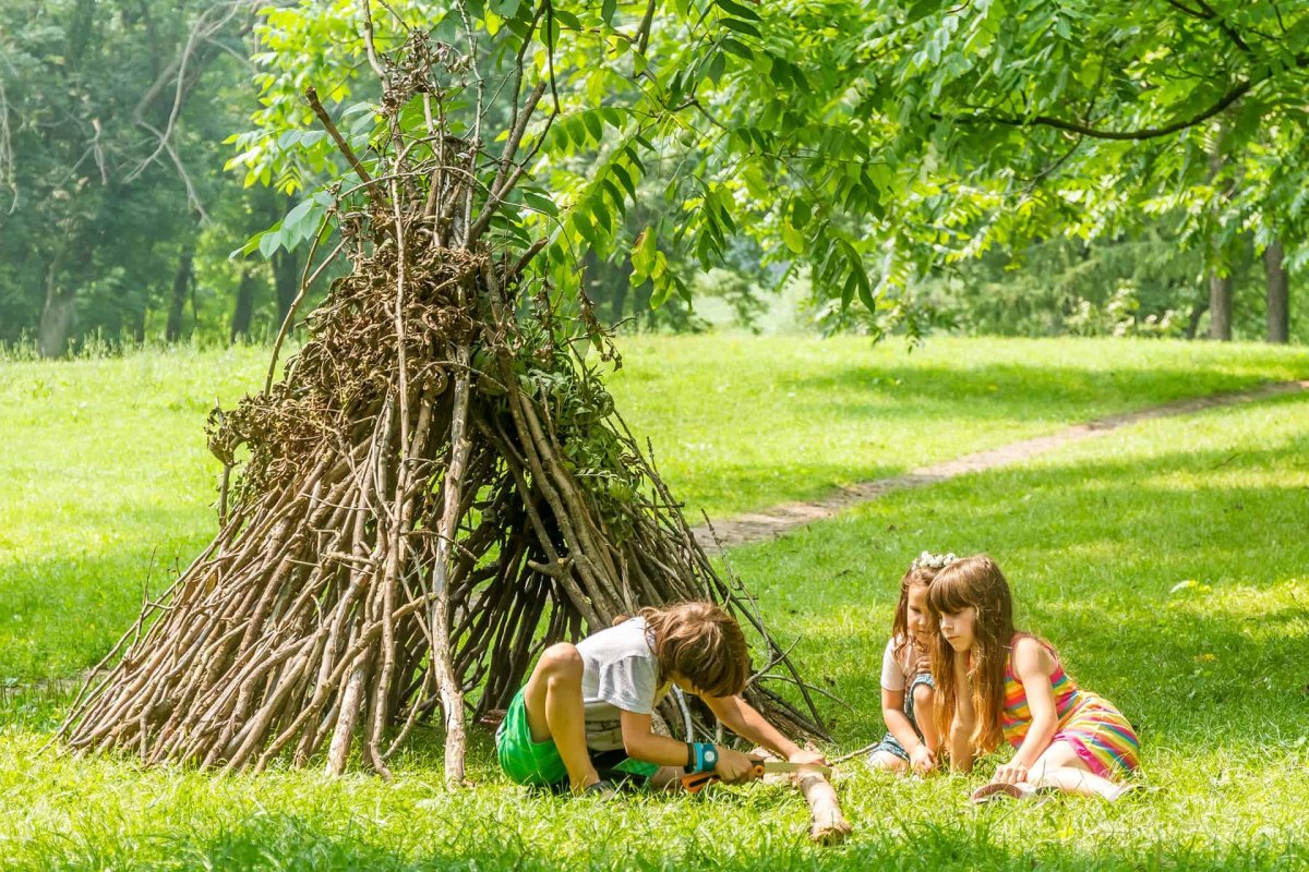 Шалаш навес