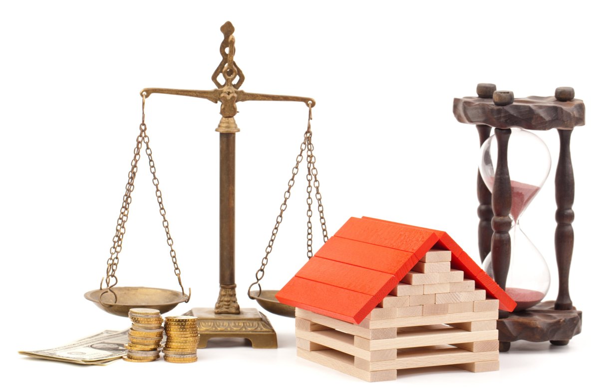 Банкротство на белом фоне