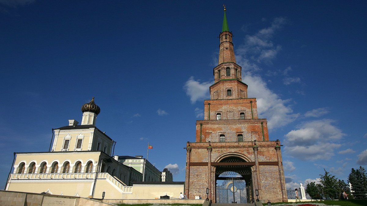 Сююмбике башня отклонена на градус