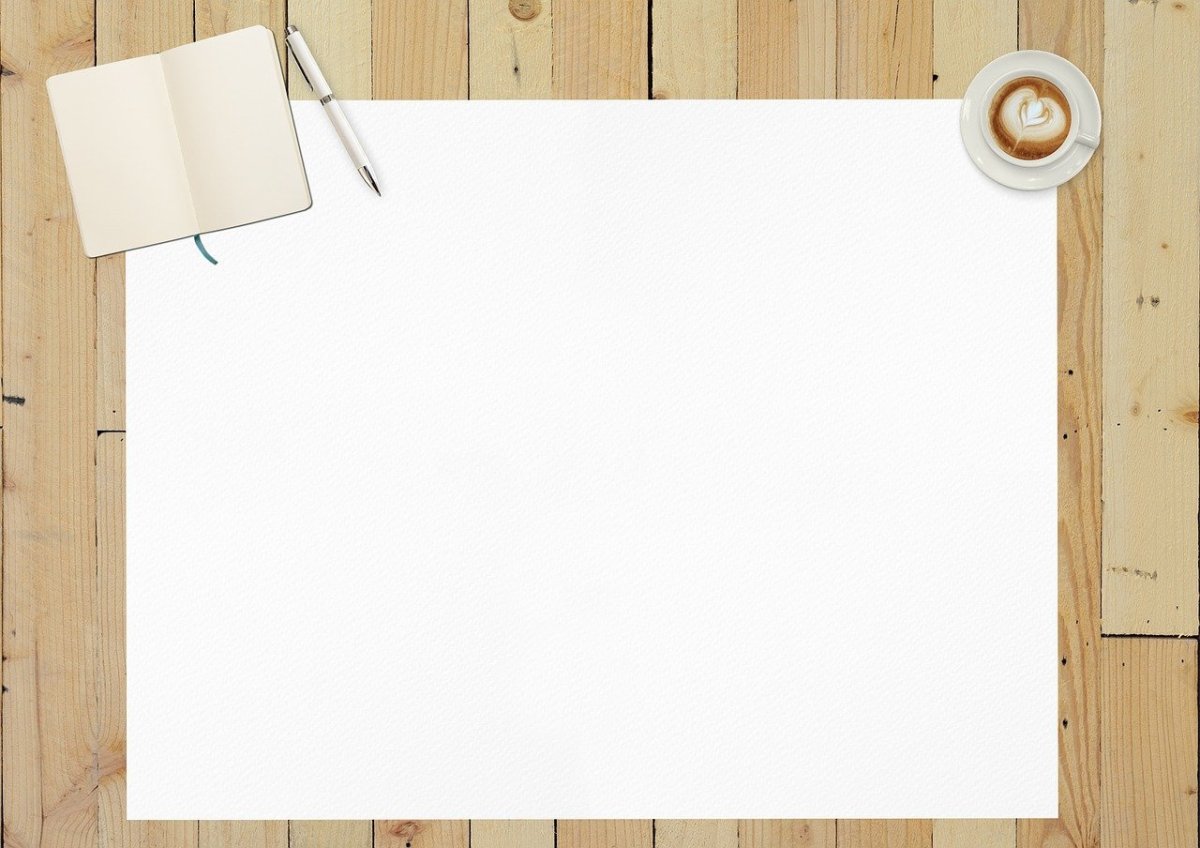 Прозрачный голубой