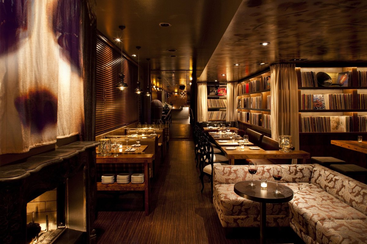 Интерьер бара