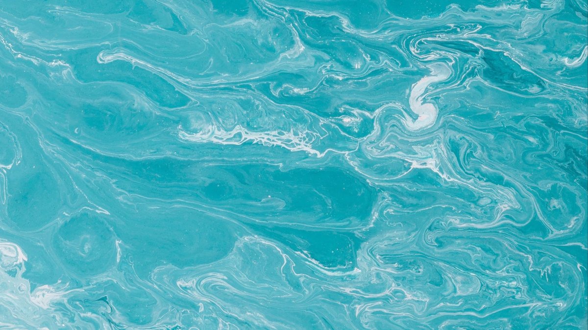 Разводы на воде