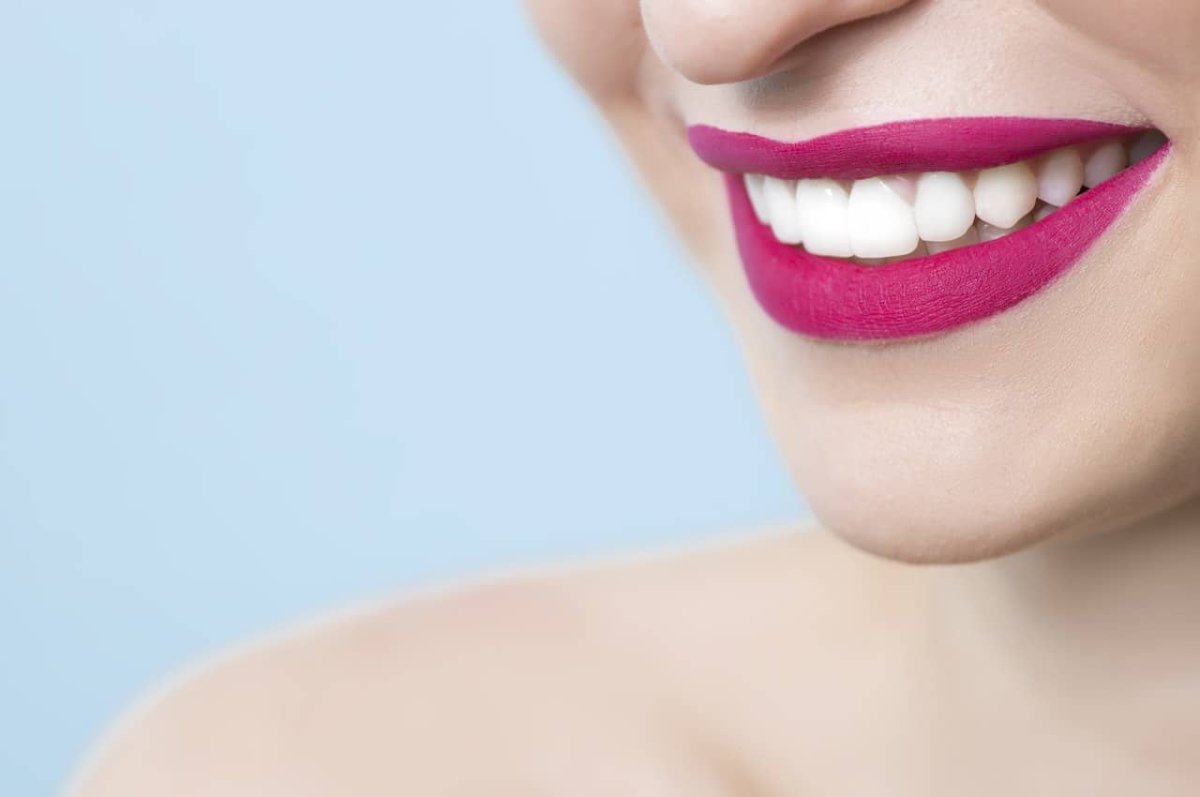 Белые зубы креатив