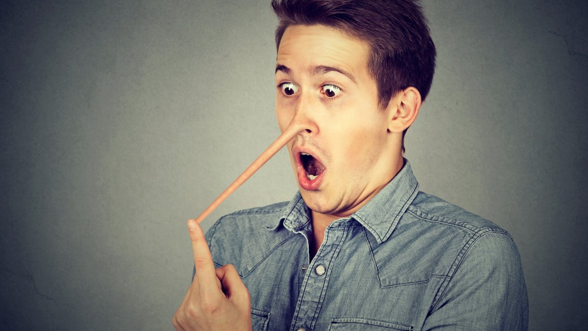 Человек с длинным носом