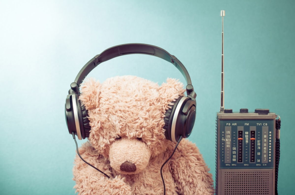 Старый радиоприемник арт