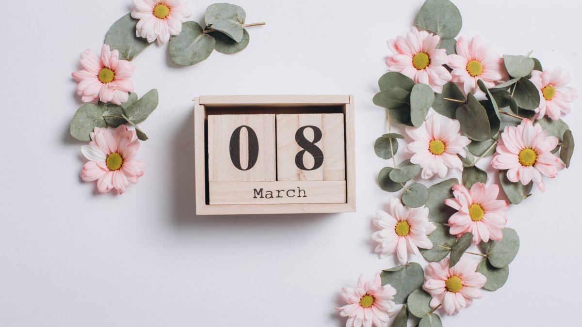 8 Марта Минимализм