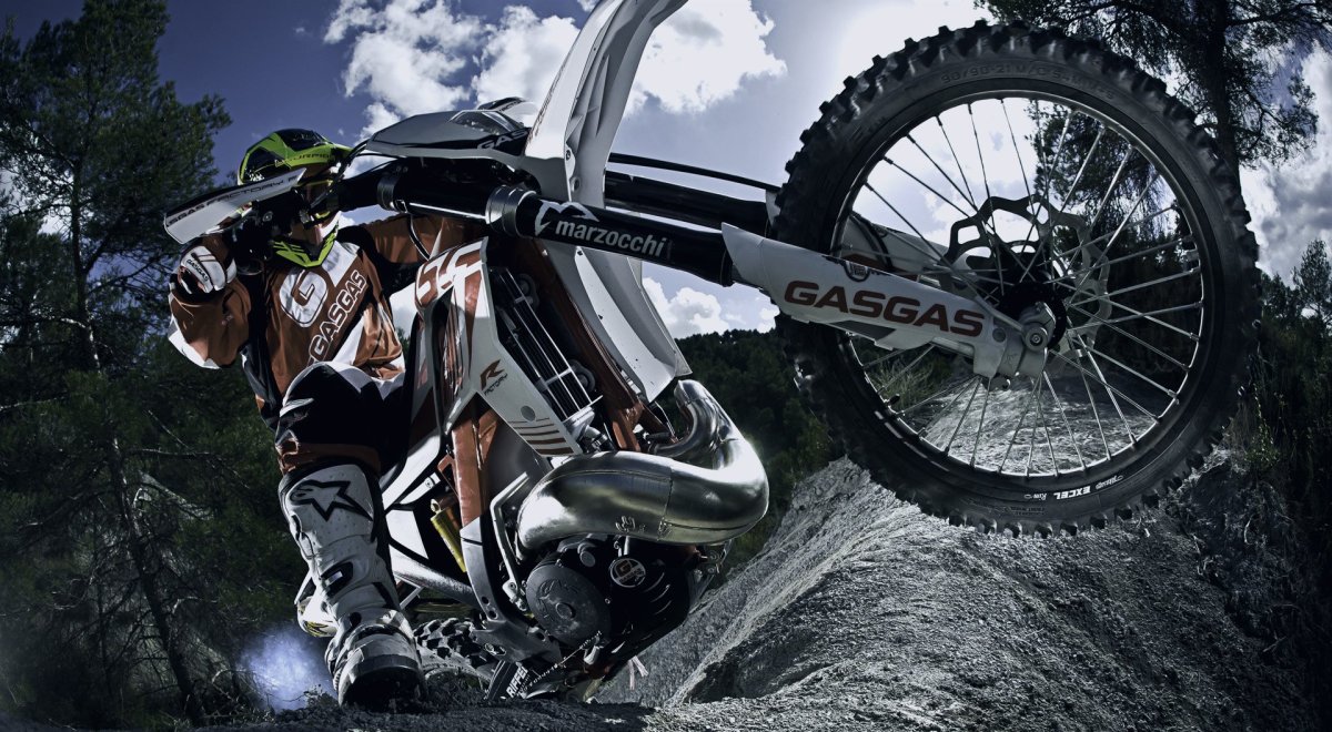 Мотоцикл Мерседес эндуро