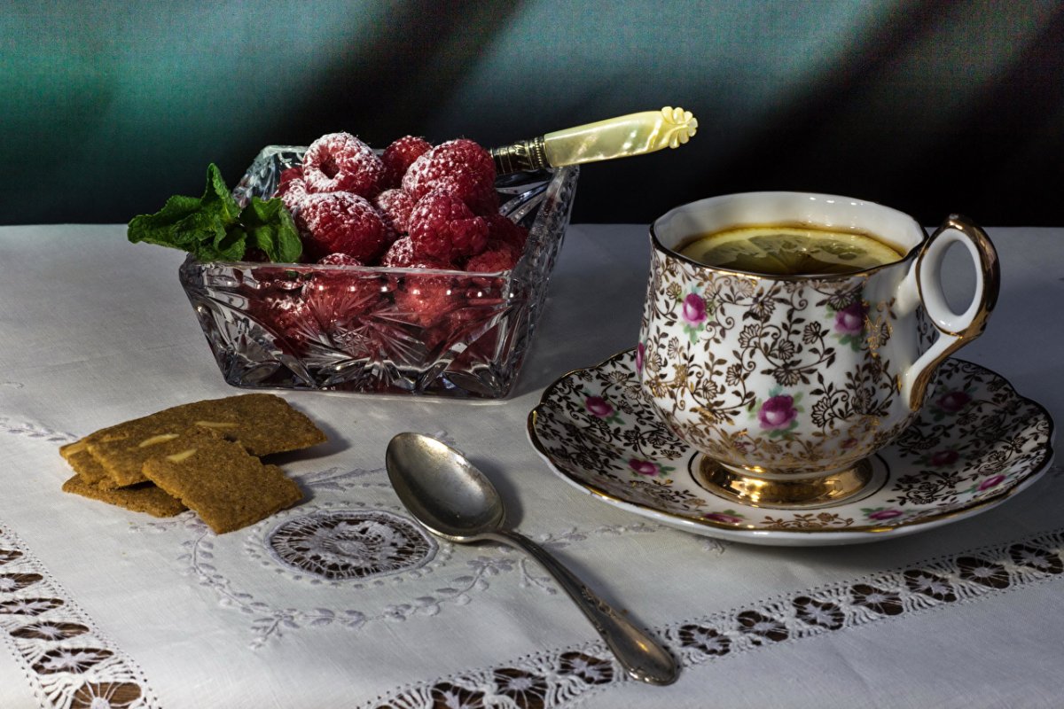 Красивые блины с икрой