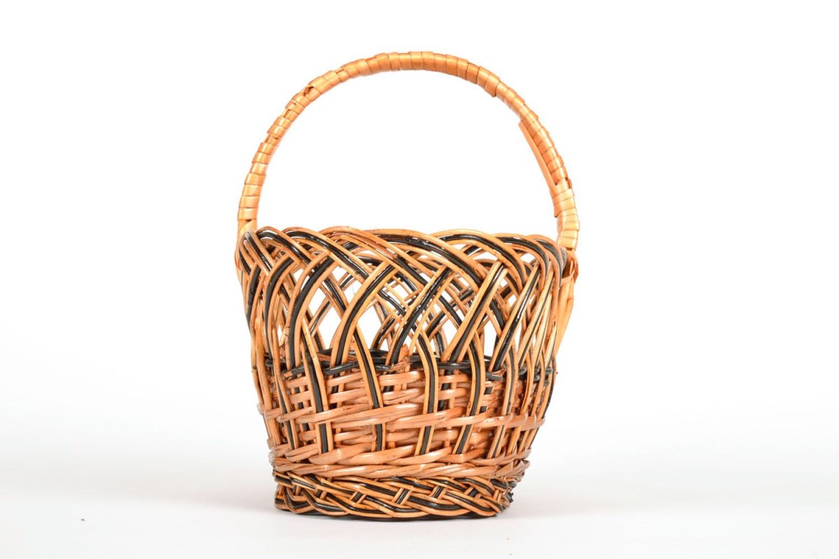 Корзинка с разным тутовником