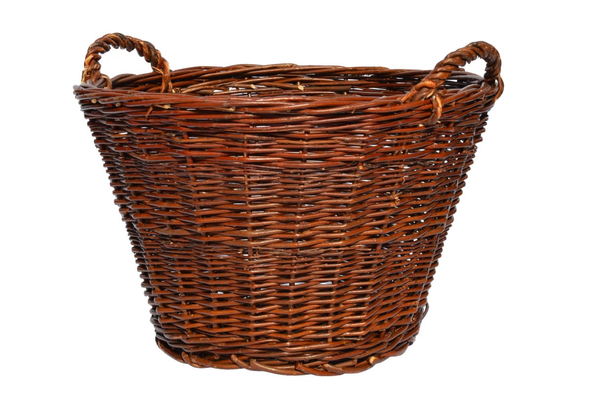 Плетеная корзина с бантом