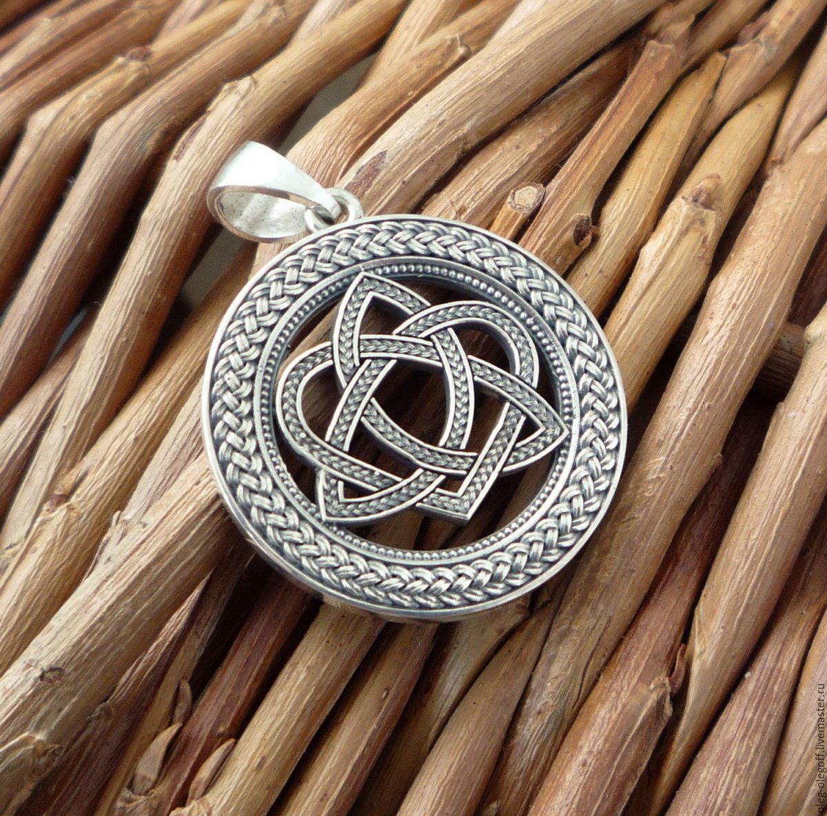 Амулет "узел Талиесина"